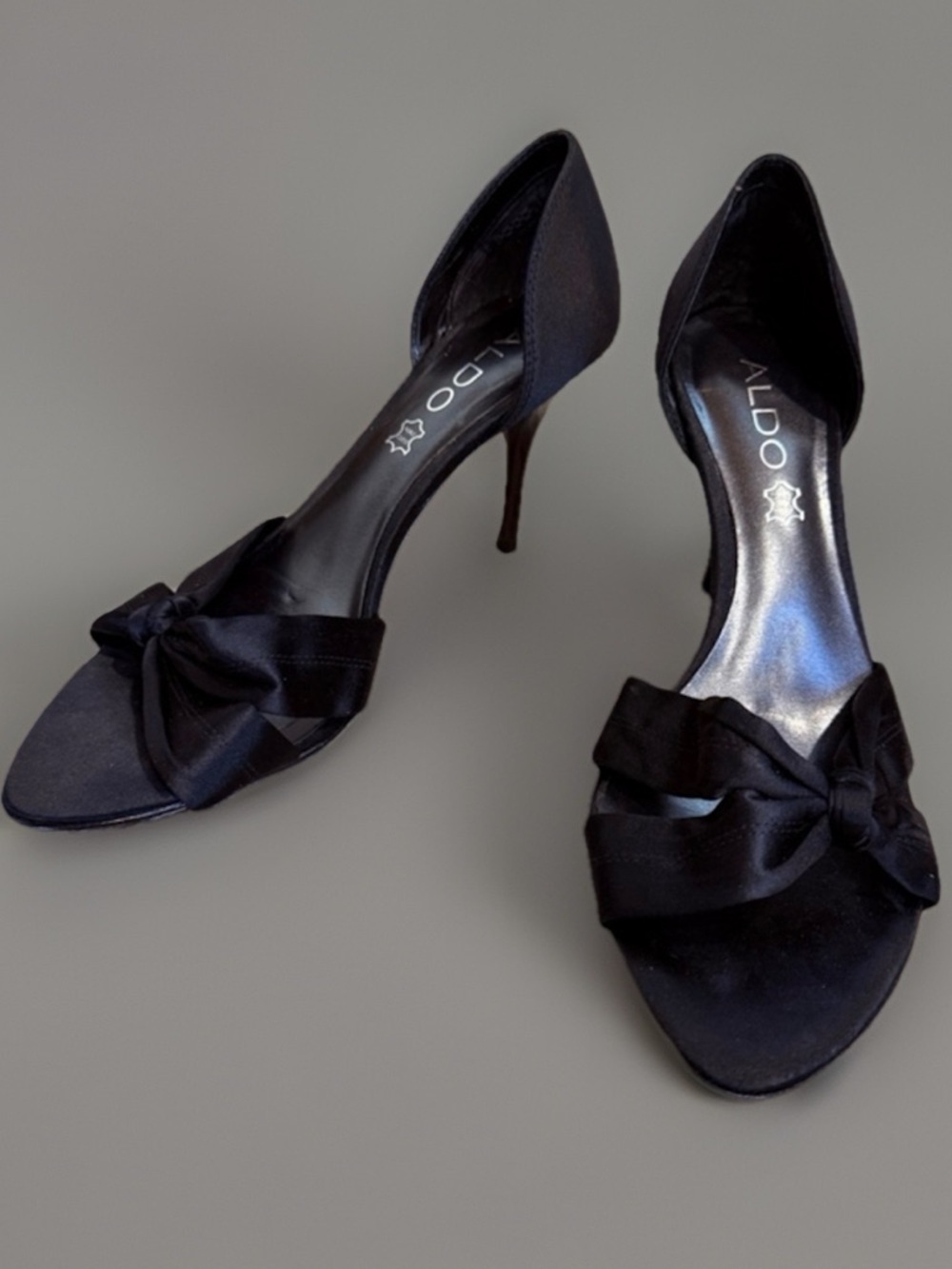 ALDO sz 38 / 7.5M Black Dressy Open Peep Toe Bow Accent High Heeled Pump Shoes